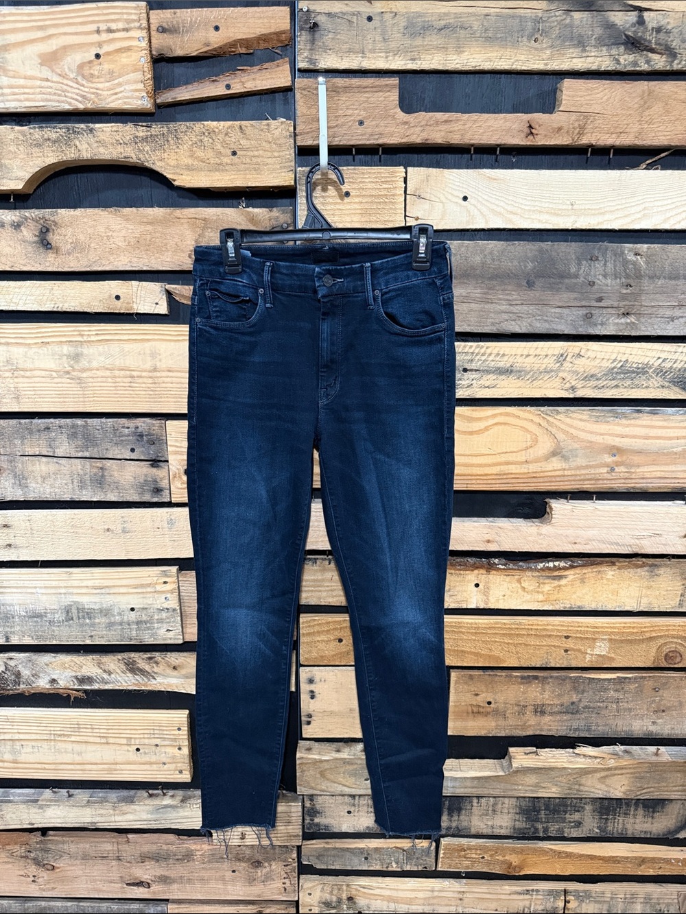 MOTHER High Waisted Looker Ankle Fray Jeans Size 28‎